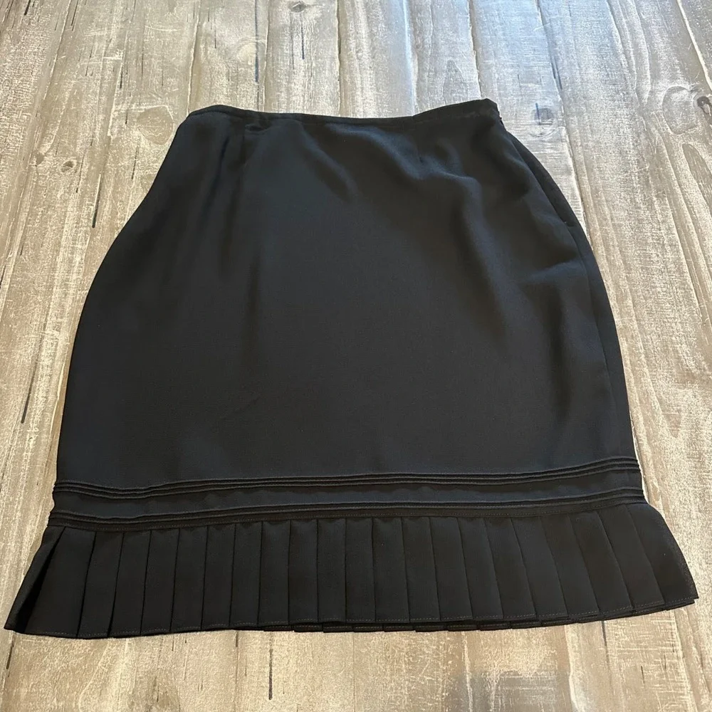 Danny & Nicole‎ 2 Piece Skirt Suit 10P Pleated Career Business Office Dressy NWT